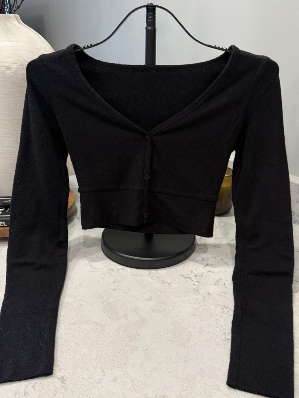 ALOLUX Cropped Me Time Cardigan/Black - Small